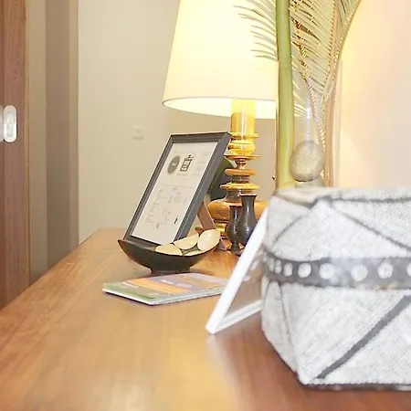 Oliveiras Charming Downtown Apartment