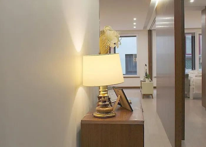 Oliveiras Charming Downtown Apartment *